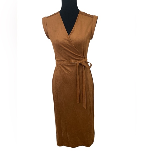 Brown sleeveless soft Faux suede midi wrap dress - Picture 2 of 3